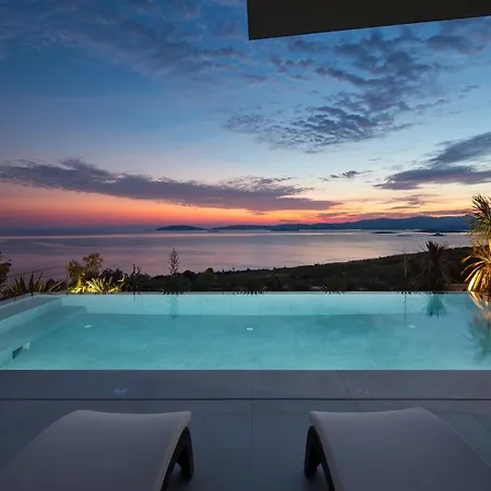 Villa Luxury Bevel House *