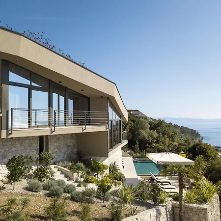 Luxury Bevel House Villa