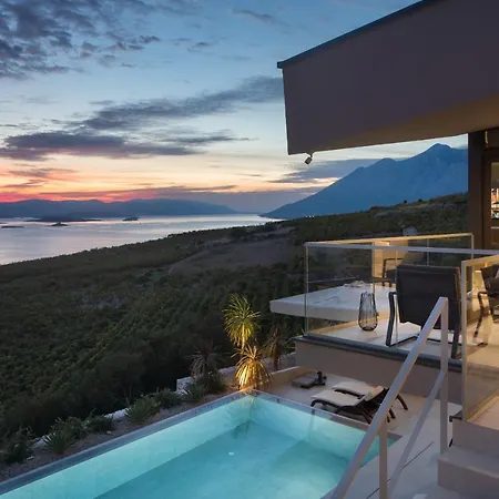 Luxury Bevel House Villa